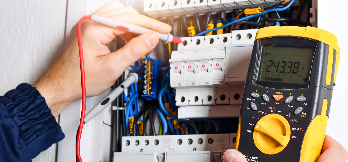 Electrician installing electric cable wires and fuse switch box commack ny